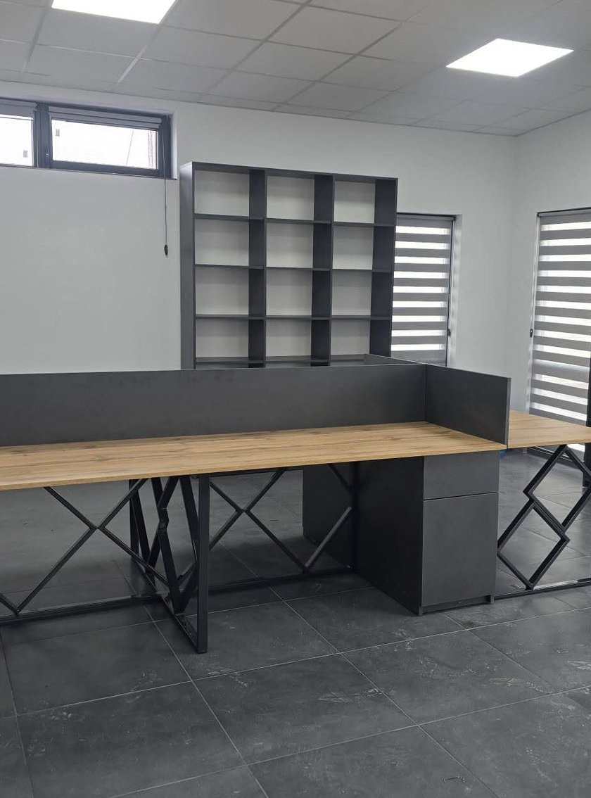 Mobilier de birou la comandă realizat de Damasc Home