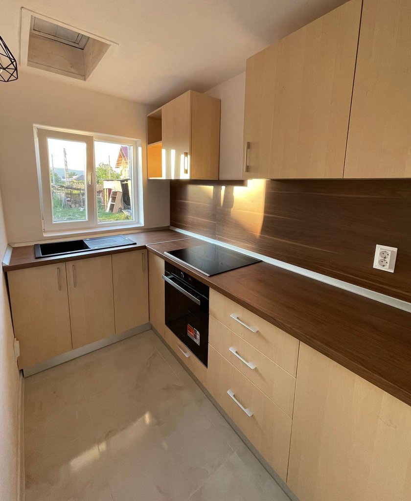 Bucătărie la comandă realizată de Damasc Home
